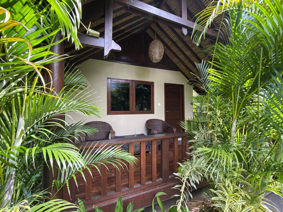 Rumah Sunyi Джили Трауанган Екстериор снимка