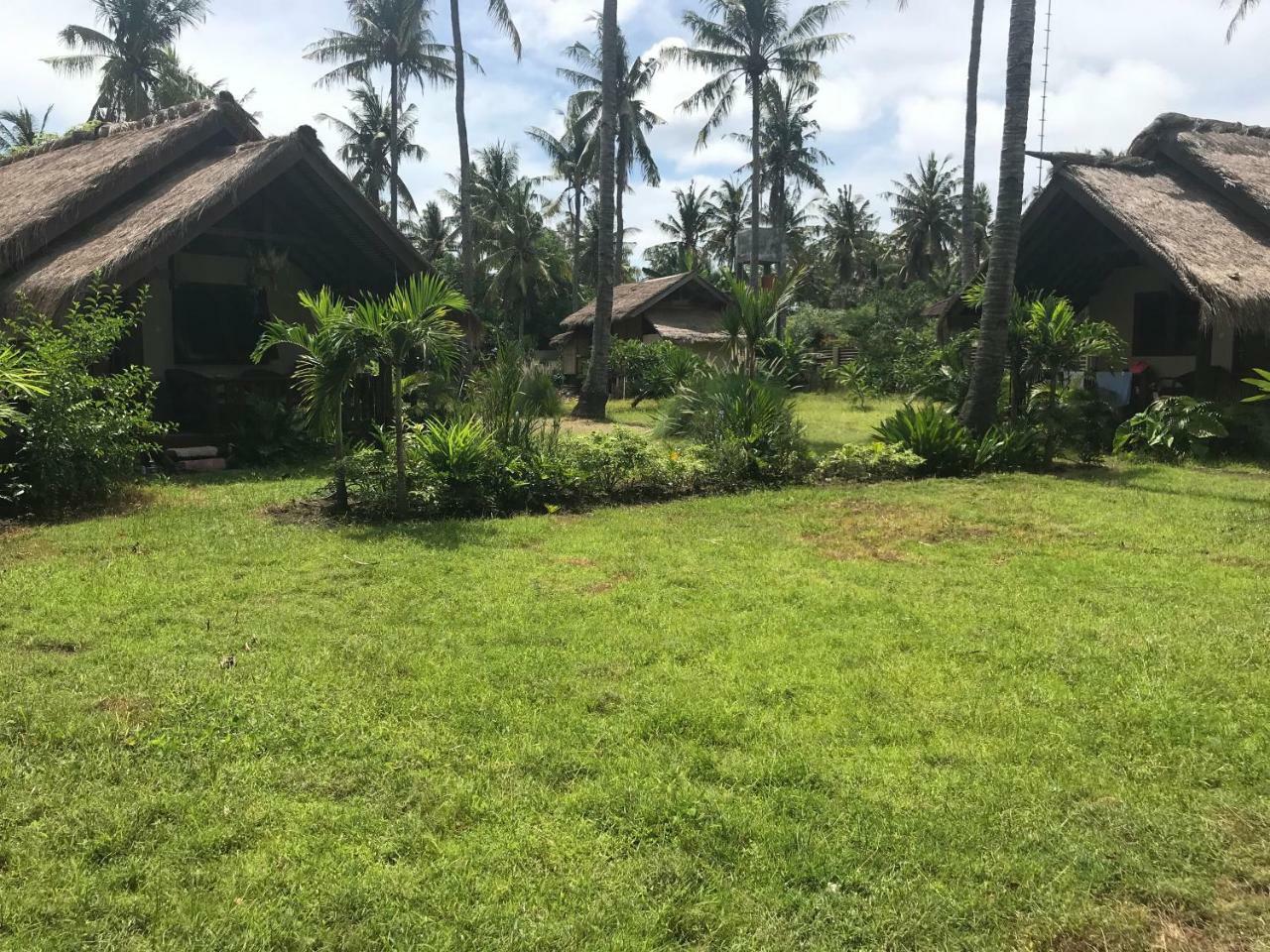 Rumah Sunyi Джили Трауанган Екстериор снимка