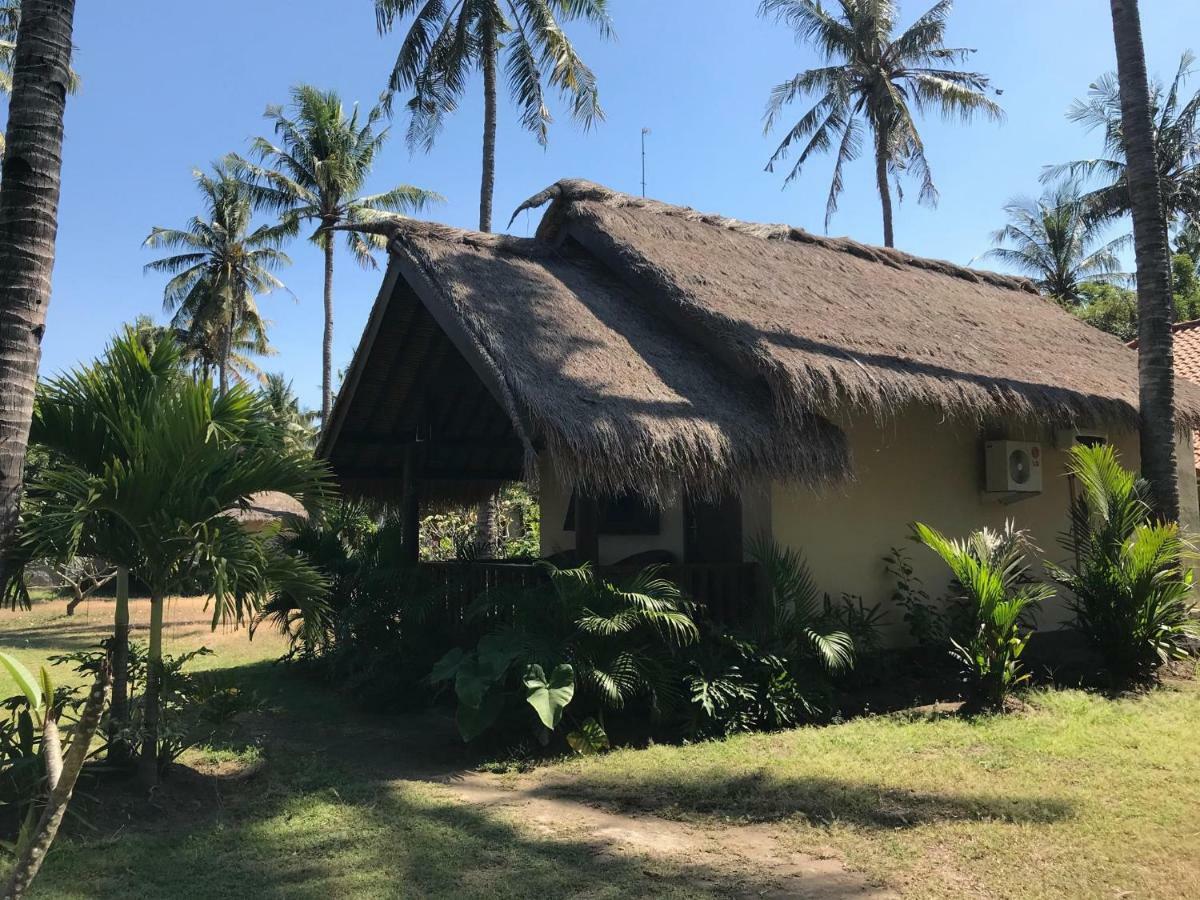 Rumah Sunyi Джили Трауанган Екстериор снимка